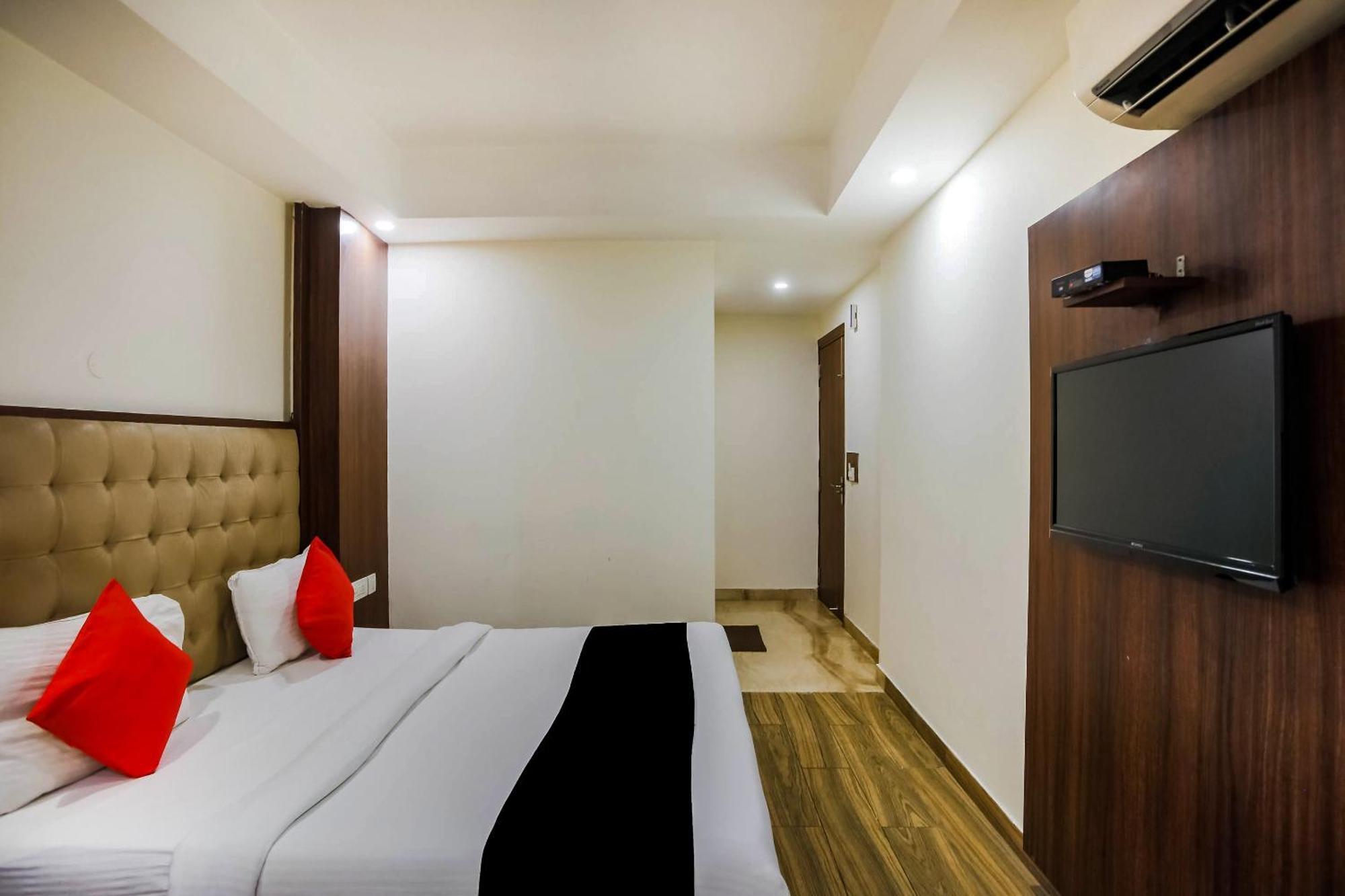 نيودلهي Collection O The Kailash Dev Hotel المظهر الخارجي الصورة